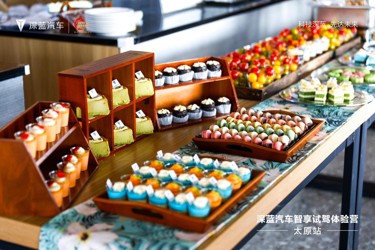 _O7A1104-opq4143378360