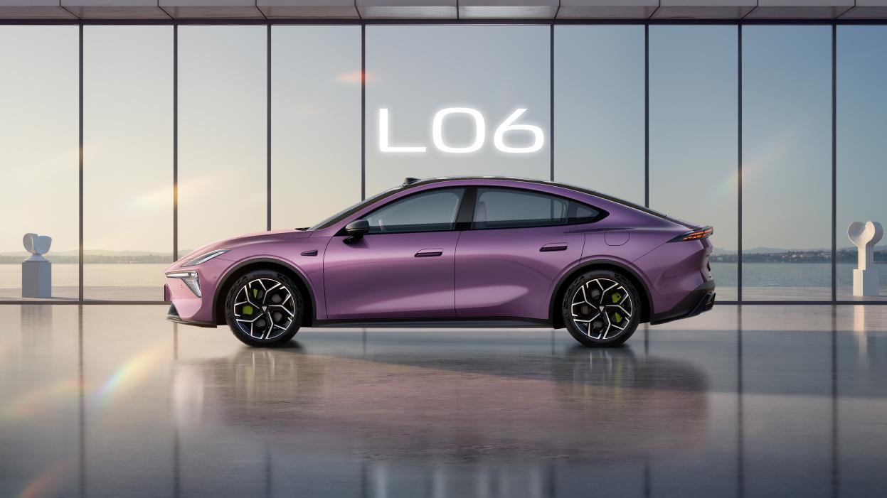 紫色车-艺术馆-正侧