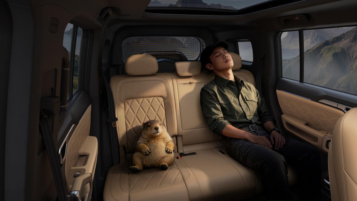 旅行者PLUS_场景图_内饰二排大空间_预览图